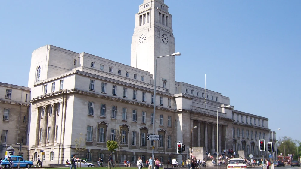 Parkinson Building, University of Leeds, West Yorkshire. Source: Wikimedia Commons.