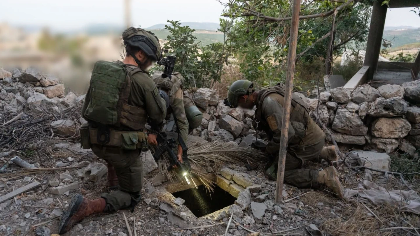 Israeli Air Force strikes Hezbollah cell in southeastern Lebanon