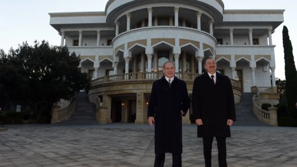 Israeli Prime Minister Benjamin Netanyahu and Azerbaijani President Ilham Aliyev meet in Baku, Dec. 13, 2016. Photo by Haim Zach/GPO.