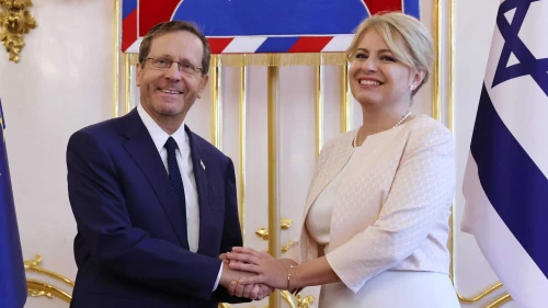 Israeli President Isaac Herzog is received by his counterpart Zuzana Caputova at Grassalkovich Palace in Bratislava, Slovakia, Sept. 4, 2023. Photo by Kobi Gideon/GPO.