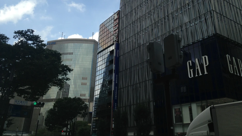 The Gap Inc. flagship building in the Ginza shopping district of Tokyo. Credit: Soramimi via Wikimedia Commons.