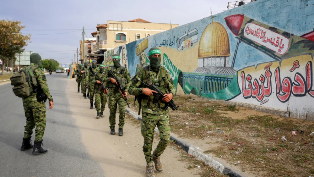 Palestinian fighters in the Izz ad-Din al-Qassam Brigades, the armed wing of Hamas, during a patrol in Rafah in the southern Gaza Strip on April 27, 2020. Photo by Abed Rahim Khatib/Flash90.