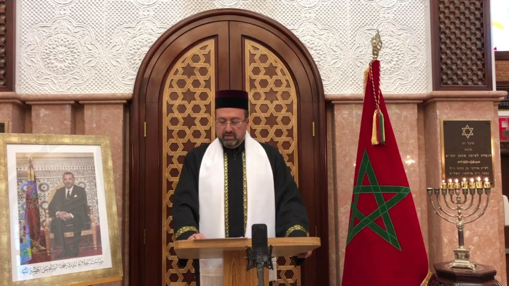 Rabbi Gad Bouskila of the Orthodox Netivot Israel Synagogue in Brooklyn, N.Y. Source: Screenshot.