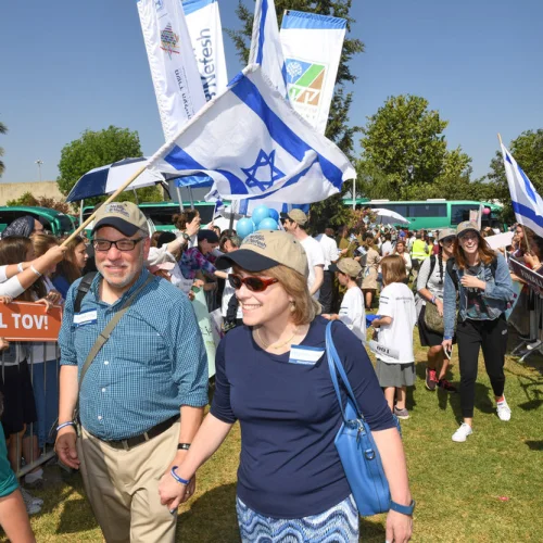 New immigrants arrive in Israel on July 4, 2017, on a flight chartered by the Nefesh B’Nefesh aliyah agency. Credit: Shahar Azran/Nefesh B’Nefesh.