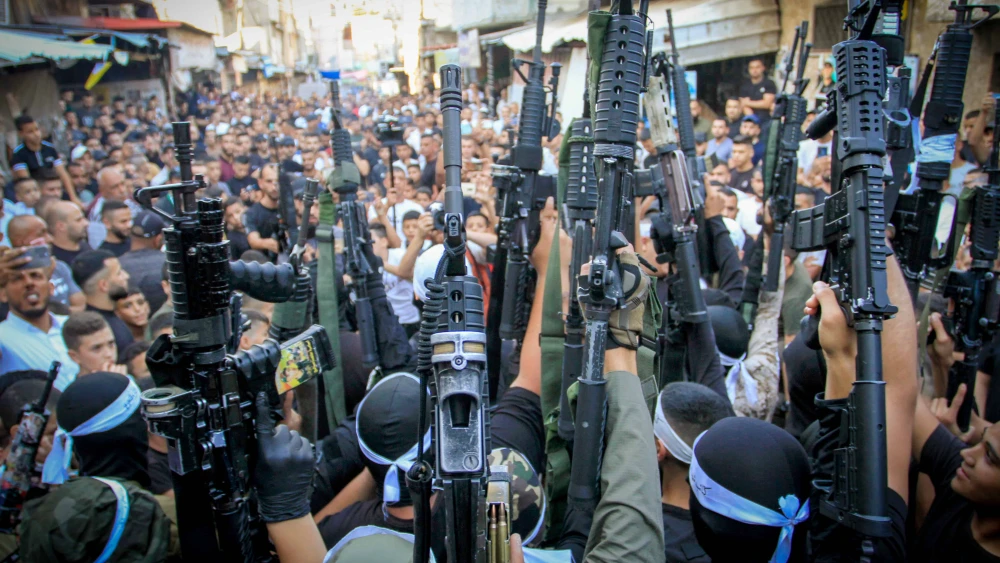 Palestinian terrorists during a parade in the Balata camp in the Samaria city of Nablus, Sept. 29, 2023. Photo by Nasser Ishtayeh/Flash90.