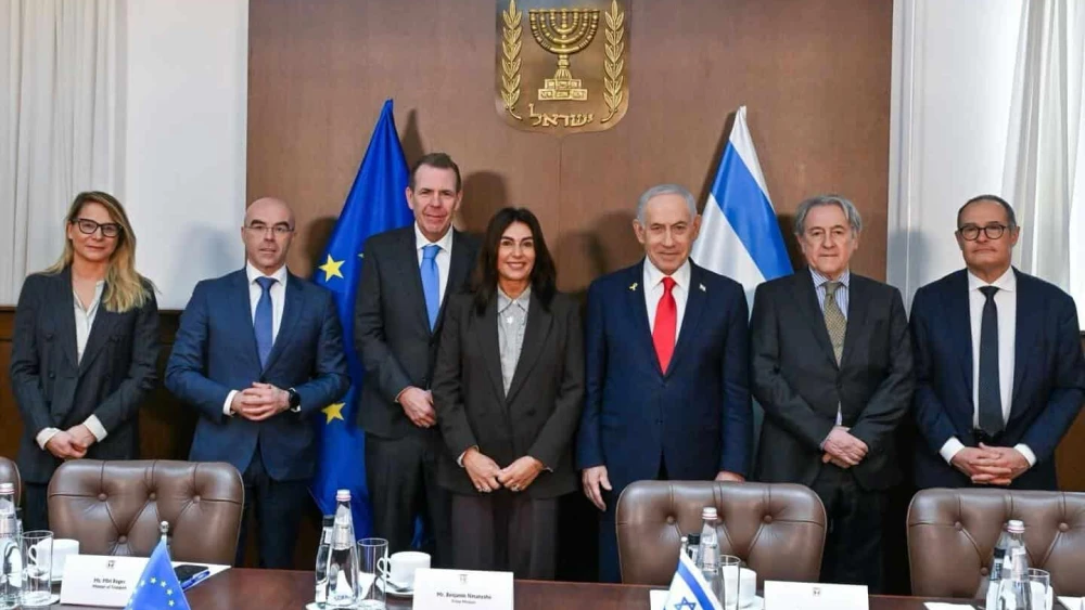 Israeli Prime Minister Benjamin Netanyahu and Transportation Minister Miri Regev (third and fourth from right) pose with European lawmakers at the Prime Minister's Office in Jerusalem, Israel on Jan. 25, 2026. Photo credit: Kobi Gideon/GPO.