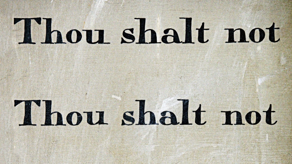 Language from the Ten Commandments. Credit: aitoff/Pixabay.