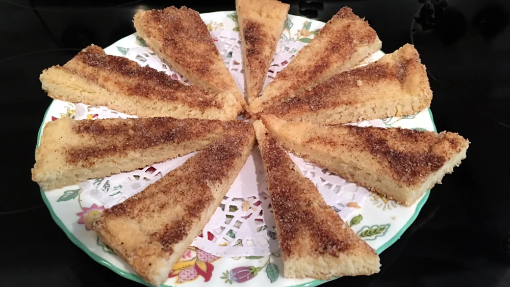 Petticoat Tails. Credit: Ethel G. Hofman.