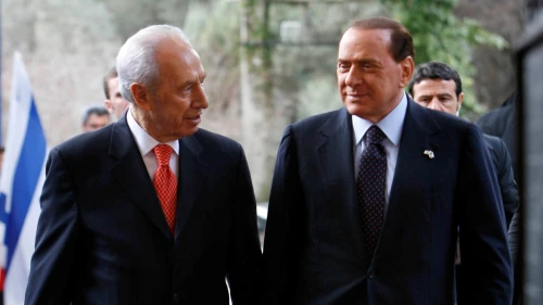 Israel's President Shimon Peres receives the Italian Prime Minister Silvio Berlusconi at the President's Residence in Jerusalem on February 03, 2010. Photo: Miriam Alster/FLASH90