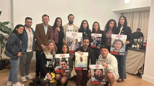 Influencers meet families of Israeli hostages in New York City, Nov. 7, 2024. Photo: Amelie Botbol.