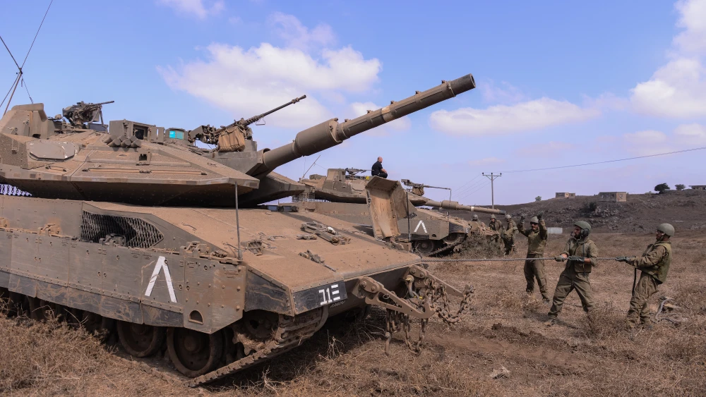 Israel Defense Forces’ soldiers with the Gideon Brigade combat-team training with Merkava 4 tanks. Credit: IDF Spokespersons Unit.