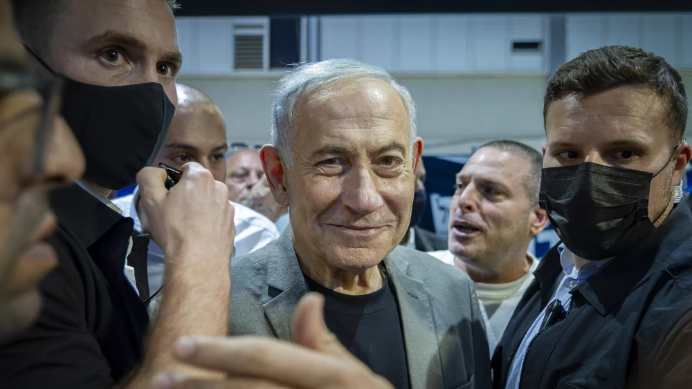 Israeli Prime Minister and Likud party chairman Benjamin Netanyahu visits supporters in the northern Israeli city of Haifa, ahead of Israel’s upcoming general elections, Oct. 14, 2026. Photo by Sharon Leibel/Flash90.