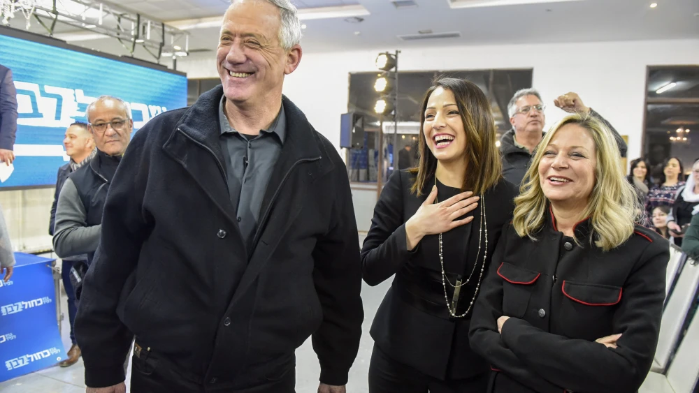 Benny Gantz and Miki Haimovich of the Blue and White joint list attend a meeting with members of the Druze community in the druze town of Daliyat al-Karmel, northern Israel, March 7, 2019. Credit: Meir Vaknin/Flash90