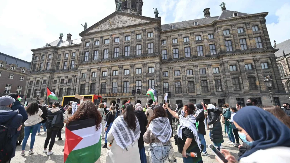 Dam Square, Amsterdam