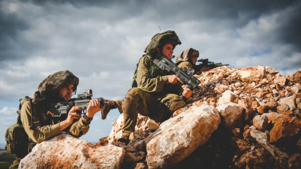 IIsraeli soldiers with Tavor rifles. Credit: IDF Spokesperson's Unit.