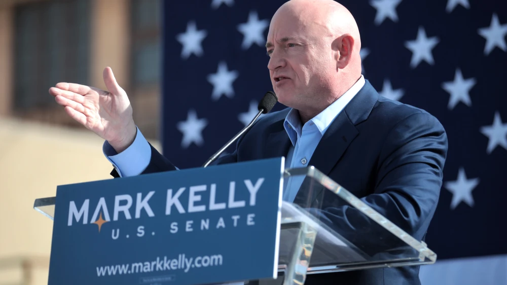 Mark Kelly speaking with supporters at the launch of his U.S. Senate campaign at the Van Buren in Phoenix, Ariz. Credit: Gage Skidmore via Wikimedia Commons.