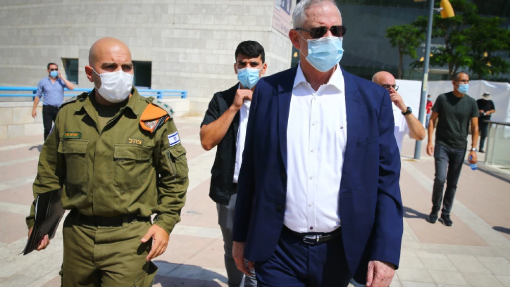 Israeli Minister of Defense Benny Gantz speaks to IDF Home Front Command soldiers on Sept. 14, 2020. Photo by Flash90.