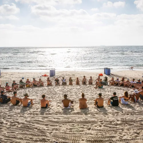 Emerging REALITY group participating in team building activities on Banana Beach in Michmoret. Credit: Schusterman Family Foundation.
