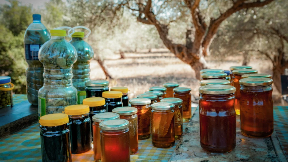 Honey sold by Israeli Druze at a roadside stand in the Carmel area of northern Israel, July 29, 2017. Photo by Anat Hermony/Flash90.