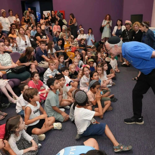 Marc Belzberg at a pre-1st grade event in Jerusalem for bereaved kids from across Israel. Photo by Meir Pavlovsky.