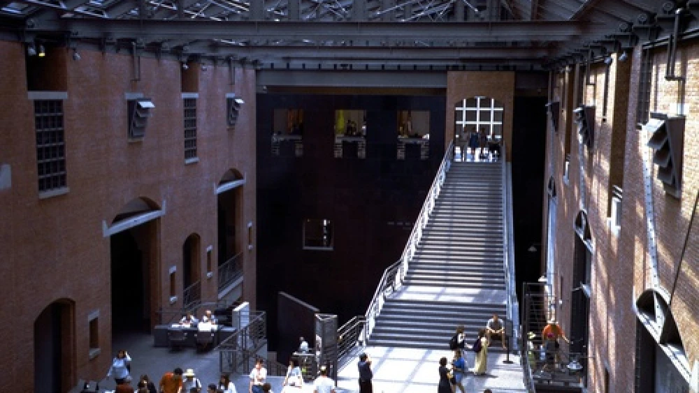 The Hall of Witness at the U.S. Holocaust Memorial Museum in Washington, DC. Credit: Alan Gilbert, courtesy of USHMM Photo Archives.