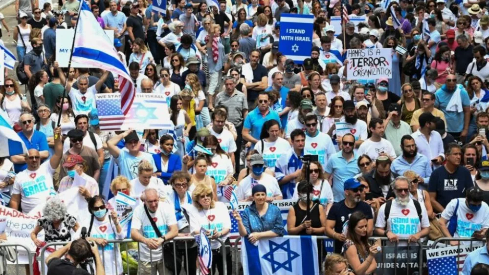 A pro-Israel rally in New York on May 23, 2021. Credit: Shahar Azran/Israeli American Council.