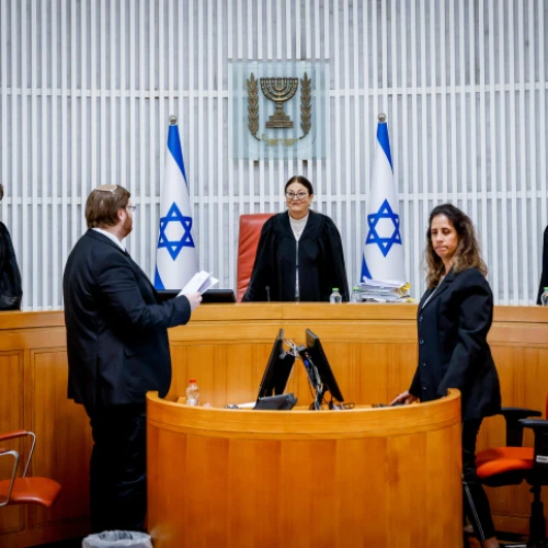Former Supreme Court President Esther Hayut (center) arrives for a hearing in Jerusalem, Dec. 8, 2022. Photo by Olivier Fitoussi/Flash90.