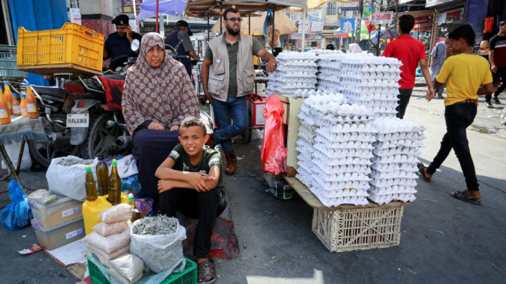 Palestinians in the market in Rafah in the southern Gaza Strip on July 11, 2020. Photo by Abed Rahim Khatib/Flash90.