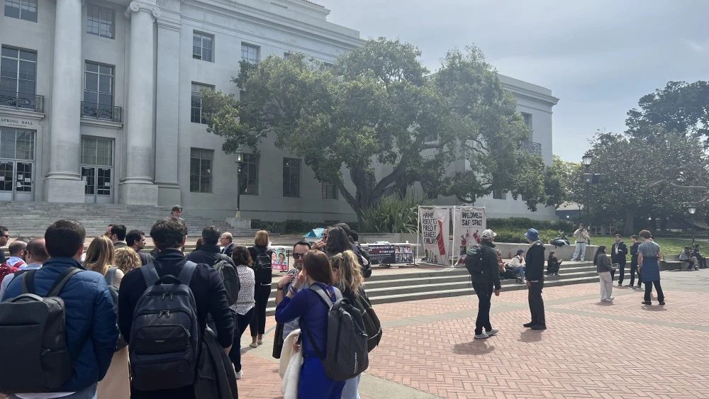 Students Supporting Israel (SSI) has visited three college campuses throughout the country since March 21, highlighting the realities college students rarely confront about the Palestinian-controlled territories. Credit: Courtesy.