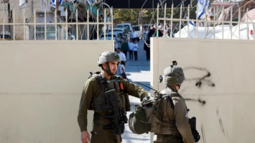 Israeli security forces guard during clashes between Jews and Palestinians in Hebron, Nov. 19, 2022. Photo by Wisam Hashlamoun/Flash90.
