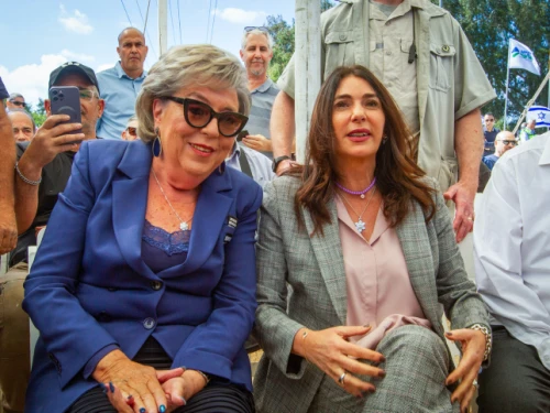 Netanya Mayor Miriam Feirberg-Ikar (left) and Transport Minister Miri Regev attend a ceremony for the construction of Road 561 in the Sharon region, March 9, 2023. Credit: Flash90.