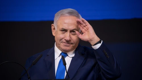 Prime Minister Benjamin Netanyahu and his wife Sara addresses their supporters as the the results in the Israeli general elections are announced, at the party headquarters in Tel Aviv, on April 09, 2019. Credit: Yonatan Sindel/Flash90