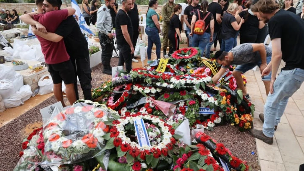 The funeral of IDF soldier Adir Avodi in Modi'in. Avodi was killed when Hamas terrorists infiltrated southern Israel a few days ago, killing more than 900 soldiers and civilians, Oct. 10, 2023. Photo by Jonathan Shaul/Flash90.