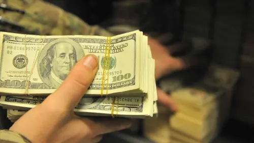 U.S. bills. Credit: Sgt. Sinthia Rosario/U.S. Army.