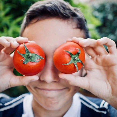 Teens and their siblings can take the lead helping prepare meals. Credit: Pixabay.