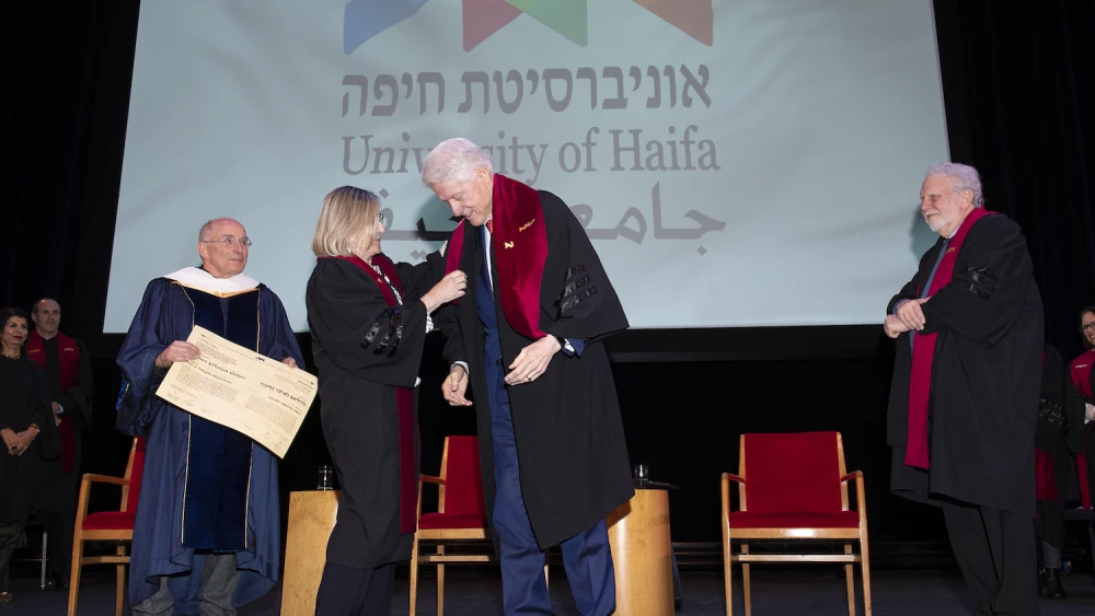 President Bill Clinton receives an honorary doctorate from the University of Haifa, Dec. 12, 2022. Credit: Elena Olivo.