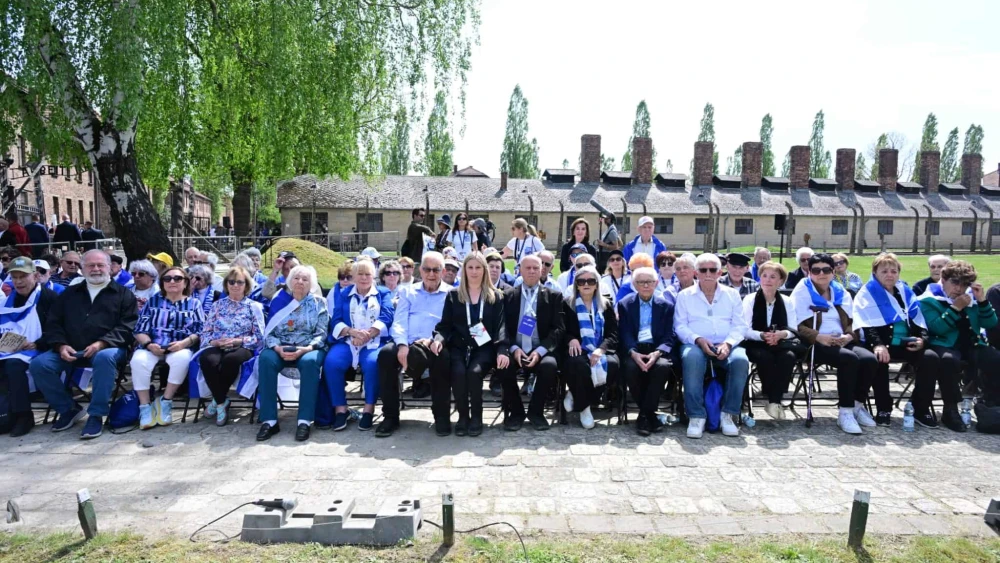 Eighty Holocaust survivors at the 2025 March of the Living. Photo by Yossi Zeliger.