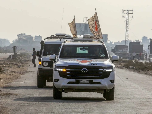 The International Committee of the Red Cross transfers the body of an Israeli hostage to Israeli security forces in Khan Yunis in the southern Gaza Strip, Nov. 9, 2025. Photo by Abed Rahim Khatib/Flash90.