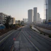 The Ayalon Highway in Tel Aviv on April 14, 2020. Photo by Miriam Alster/Flash90.