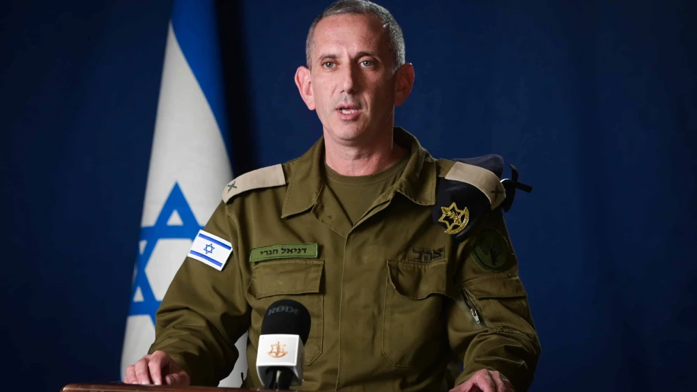 IDF Spokesperson Rear Adm. Daniel Hagari briefs reporters in Tel Aviv, Oct. 16, 2023. Photo by Avshalom Sassoni/Flash90.