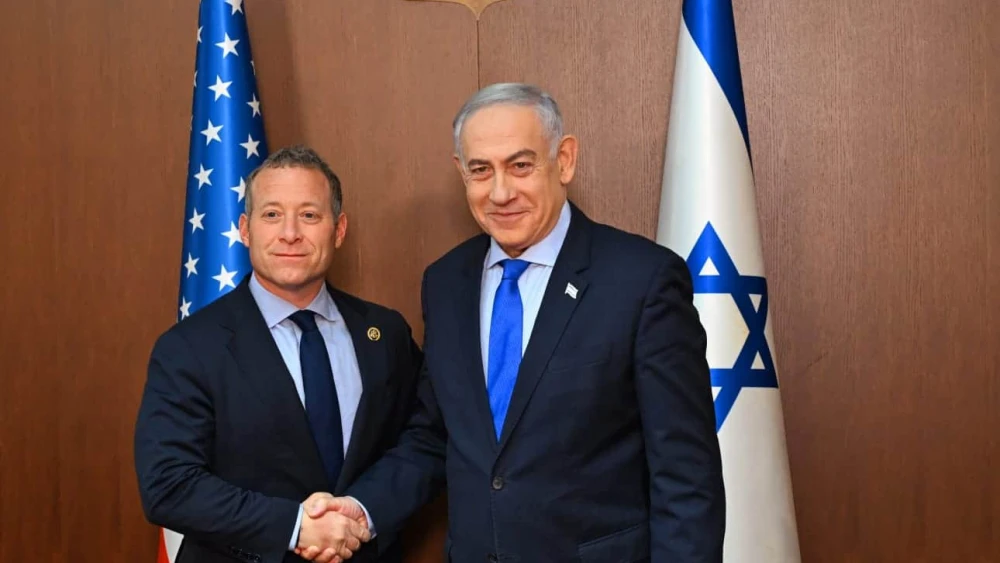 Israeli Prime Minister Benjamin Netanyahu meets in his office in Jerusalem with U.S. Rep. Josh Gottheimer (D-NJ), July 3, 2023. Photo by Haim Zach/GPO.
