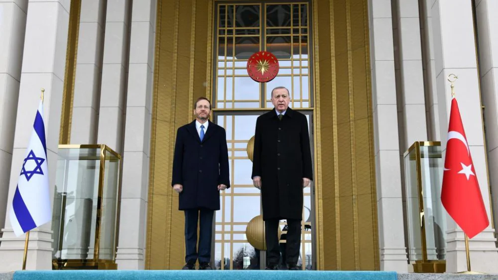 Israeli President Isaac Herzog and Turkish President Recep Tayyip Erdoğan in Turkey on March 9, 2022. Source: Isaac Herzog/Twitter.