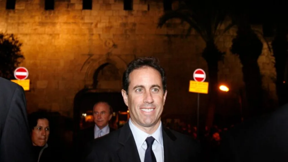 Jerry Seinfeld visiting the Western Wall on Nov. 23, 2007. Photo by Michal Fattal/Flash90.