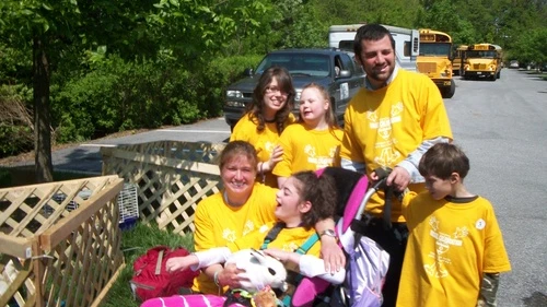 The Israeli Independence Day (Yom Ha'atzmaut) program of Gesher LaTorah, a Baltimore-based organization that uses a multi-sensory approach to convey Jewish lessons to individuals with special needs. Credit: Gesher LaTorah.