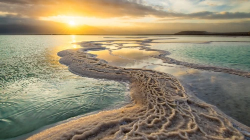 “Salt Veins” in the Dead Sea. Photo by Tzvika Stein of Israel.