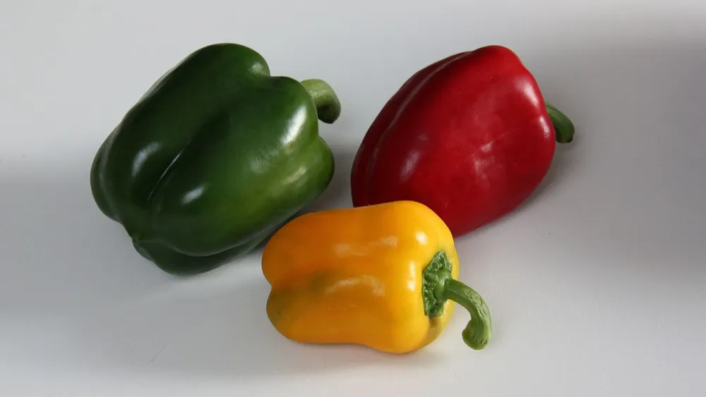 Bell peppers. Credit: Kham Tran via Wikimedia Commons.
