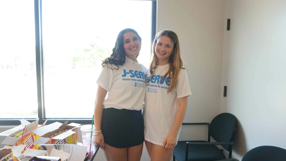 Teens took part in many different service projects as part of J-Serve. Credit: Courtesy of BBYO.