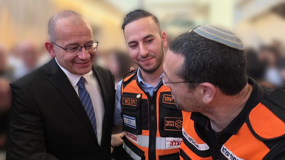 New Mossad Director Roman Gofman meets United Hatzalah medics Moshe Weizman and Elishiv Mizrachi at his inauguration at the intelligence agency’s headquarters, June 2, 2026. Credit: United Hatzalah.