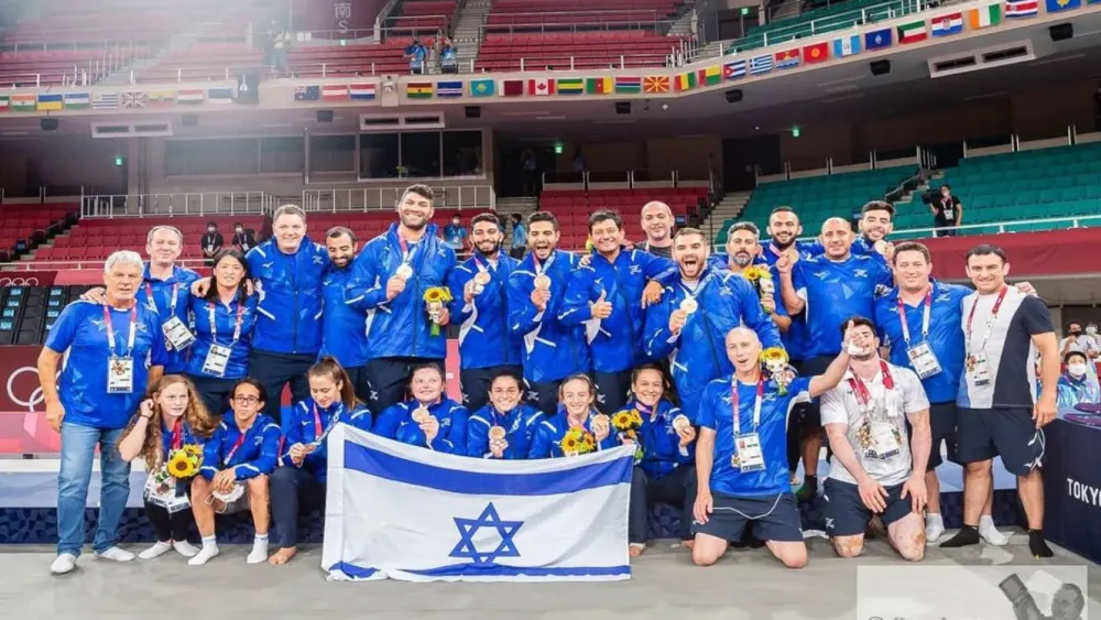 The Israeli judo team won bronze in the mixed judo event at the Tokyo Olympic Games on July 31, 2021. Credit: Israel Judo Association.