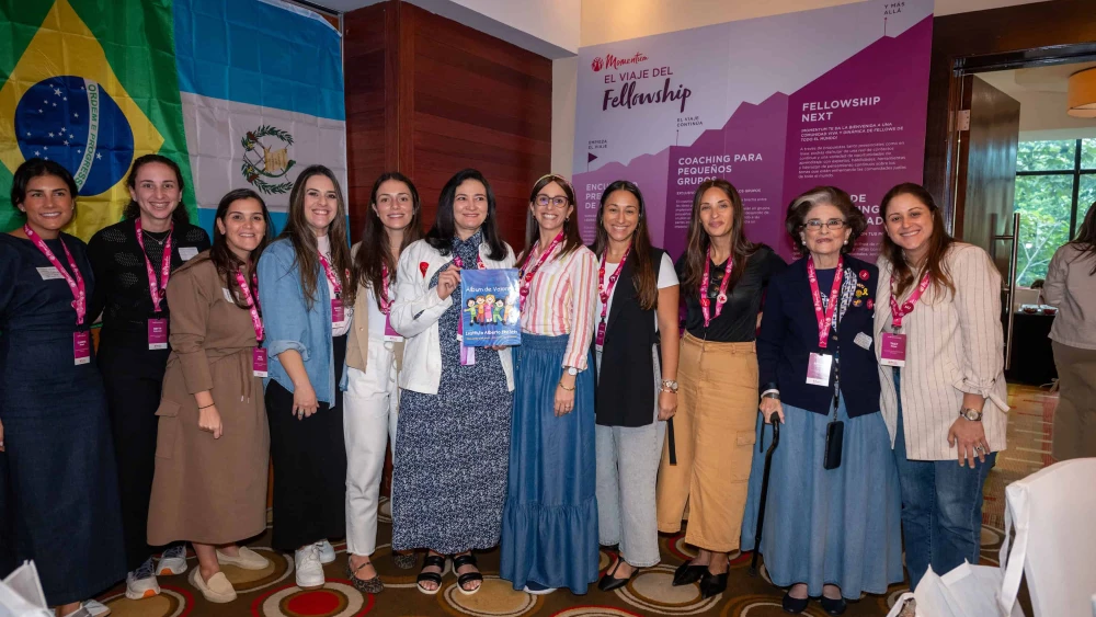 Women at the Momentum fellowship in Panama. Credit: Celine Eskenzi.